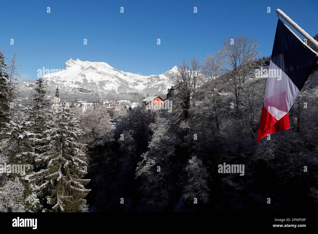 Französische Alpen im Winter. Saint Gervais Mont-Blanc Dorf. Berühmte Skistation. Saint-Gervais. Frankreich. Stockfoto