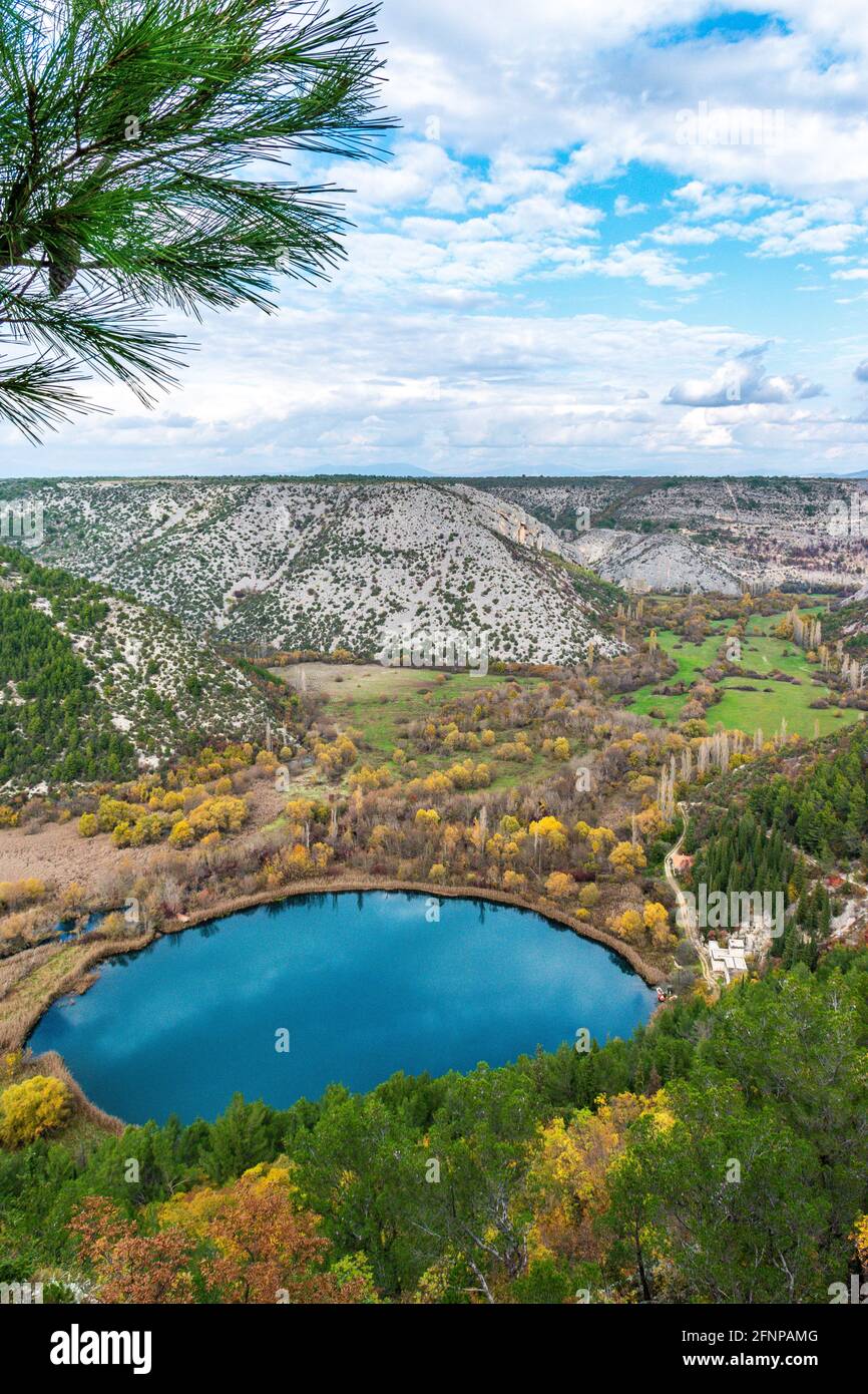 Schöner See Torak, Nationalpark Krka, Kroatien Stockfoto