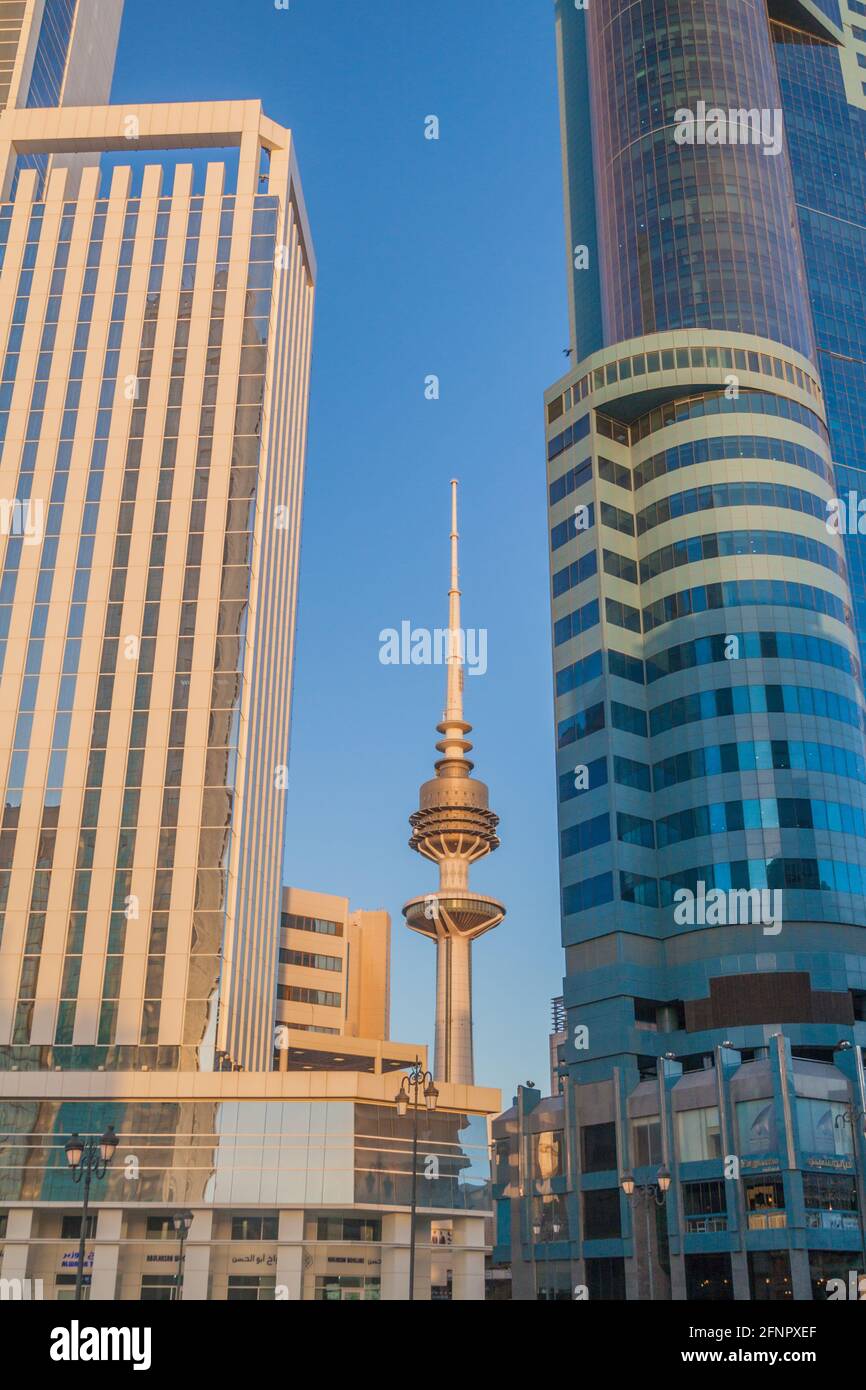 KUWAIT-STADT, KUWAIT - 17. MÄRZ 2017: Blick auf den Befreiungsturm in Kuwait Stockfoto
