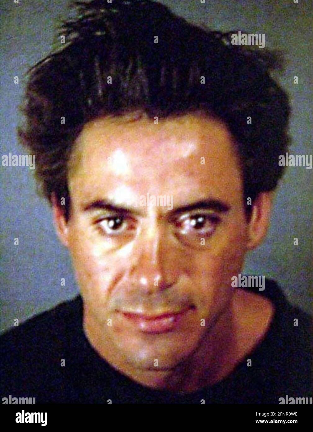 ROBERT DOWNEYJr. Amerikanischer Filmschauspieler bei einem Polizeimoguß vom 25. November 2000, nachdem er wegen des Besitzes von Kokain und Methamphetaminen in Palm Spring, Colorado, angeklagt wurde. Stockfoto