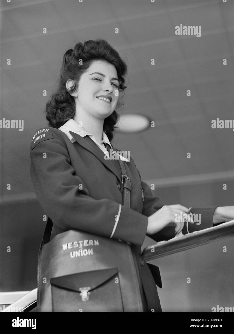 WESTERN Union Mitarbeiter, Stadtflughafen, Washington, D.C., USA, Jack Delano, U.S. Office of war Information, Juli 1941 Stockfoto