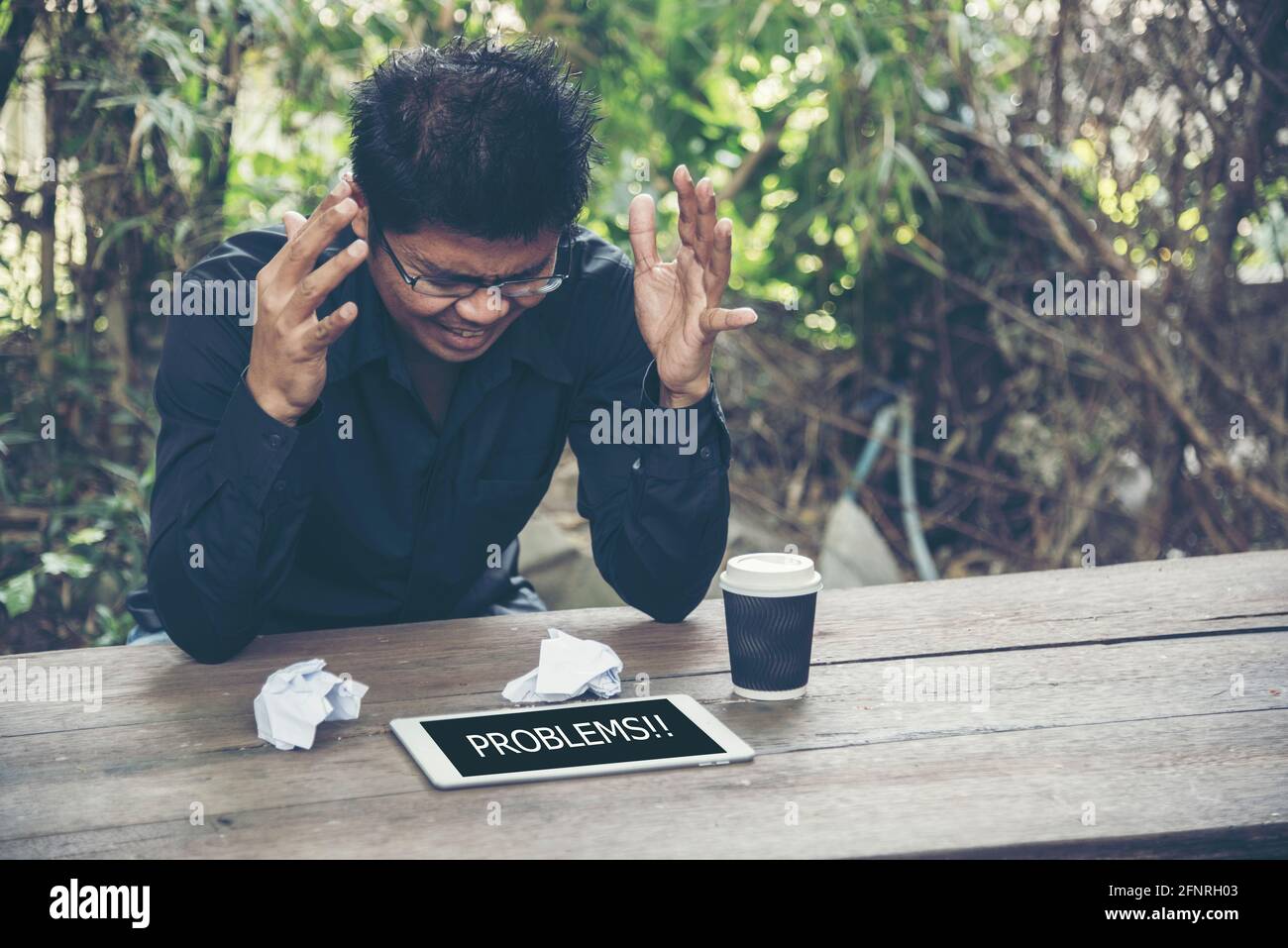 Der Mensch kann keine Probleme mehr haben. Lebenskrisenkonzepte Stockfoto