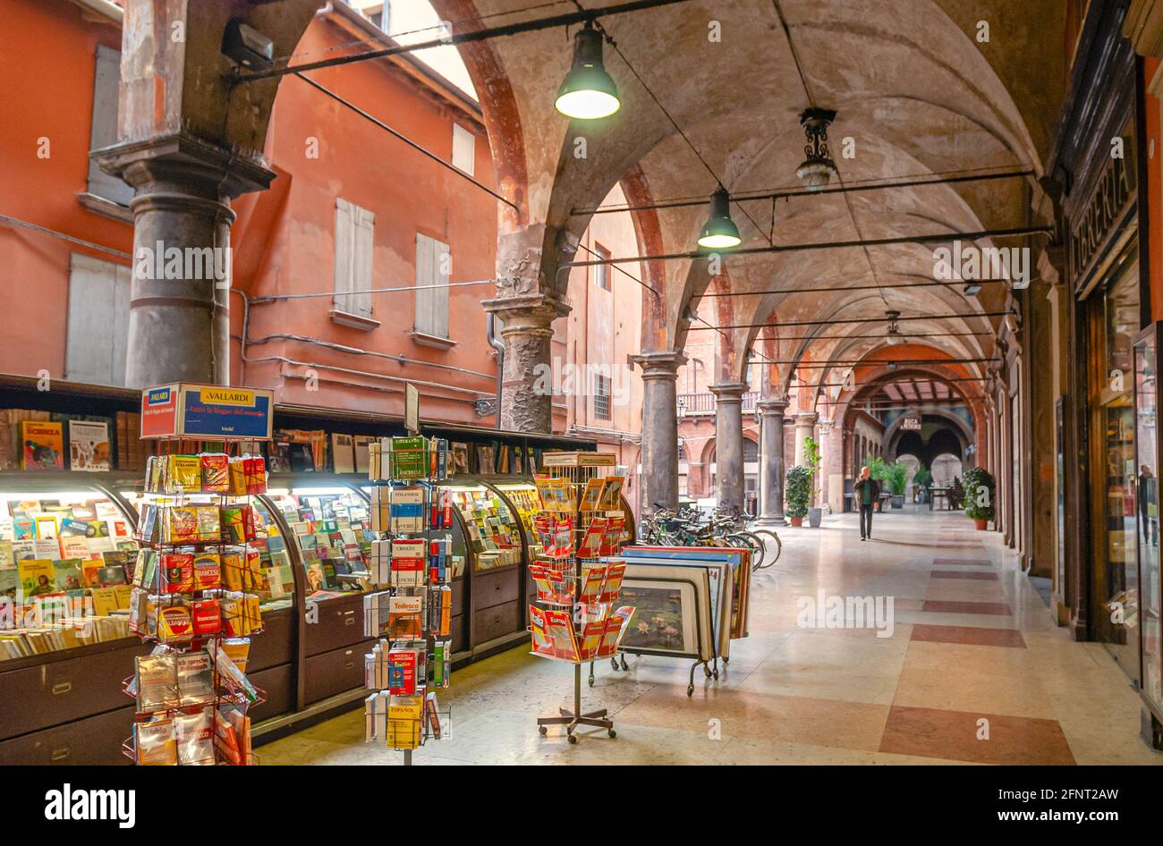 Mercatino di Piazza Santo Stefano in Bologna, Emilia Romagna, Italien Stockfoto