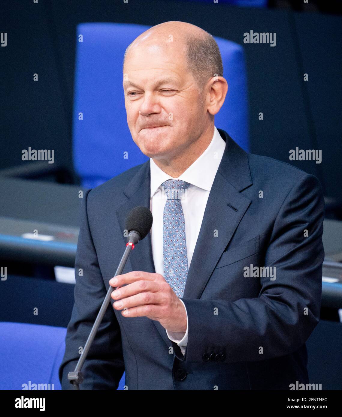 Berlin, Deutschland. Mai 2021. Bundesfinanzminister Olaf Scholz (SPD) beantwortet die Fragen der Abgeordneten bei der Regierungsuntersuchung. Quelle: Kay Nietfeld/dpa/Alamy Live News Stockfoto