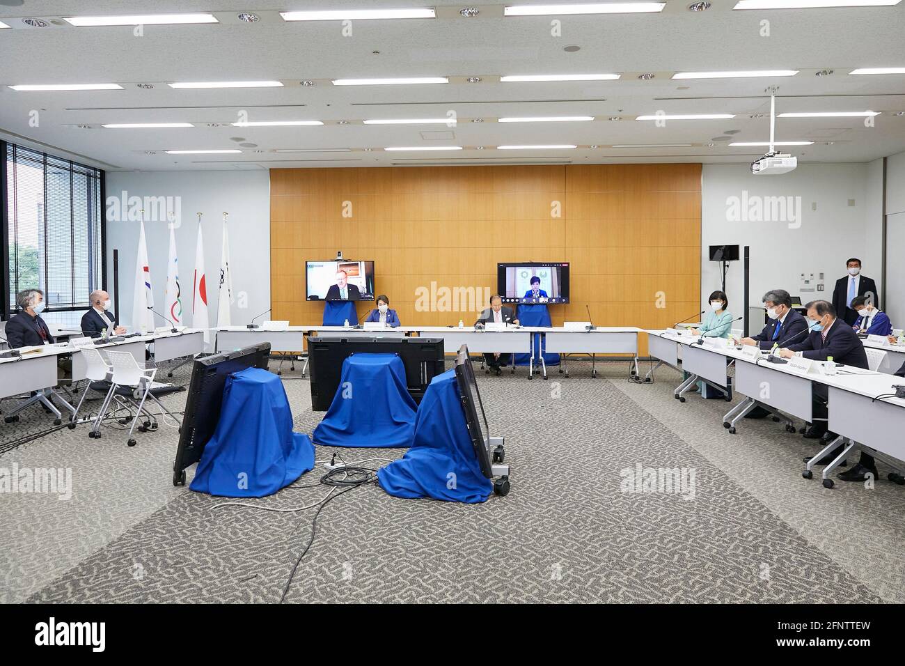 (210519) -- TOKIO, 19. Mai 2021 (Xinhua) -- das Bild vom 19. Mai 2021 zeigt die Sitzung der IOC-Koordinierungskommission für die Spiele der XXXII. Olympiade Tokyo 2020, die in Tokio, Japan, stattfand. (Tokio 2020/Handout über Xinhua) Stockfoto