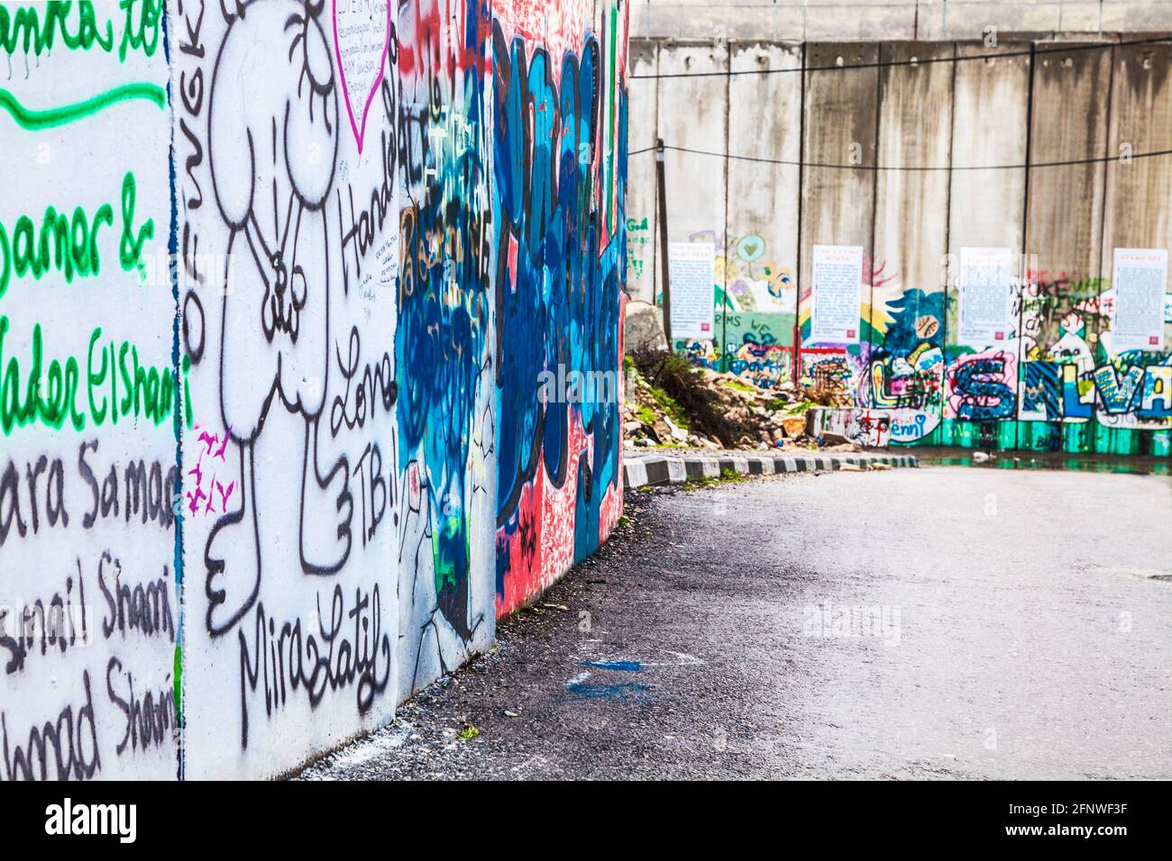 Teil der israelischen Barriere am Westjordanland in der Nähe von Bethlehem. Stockfoto