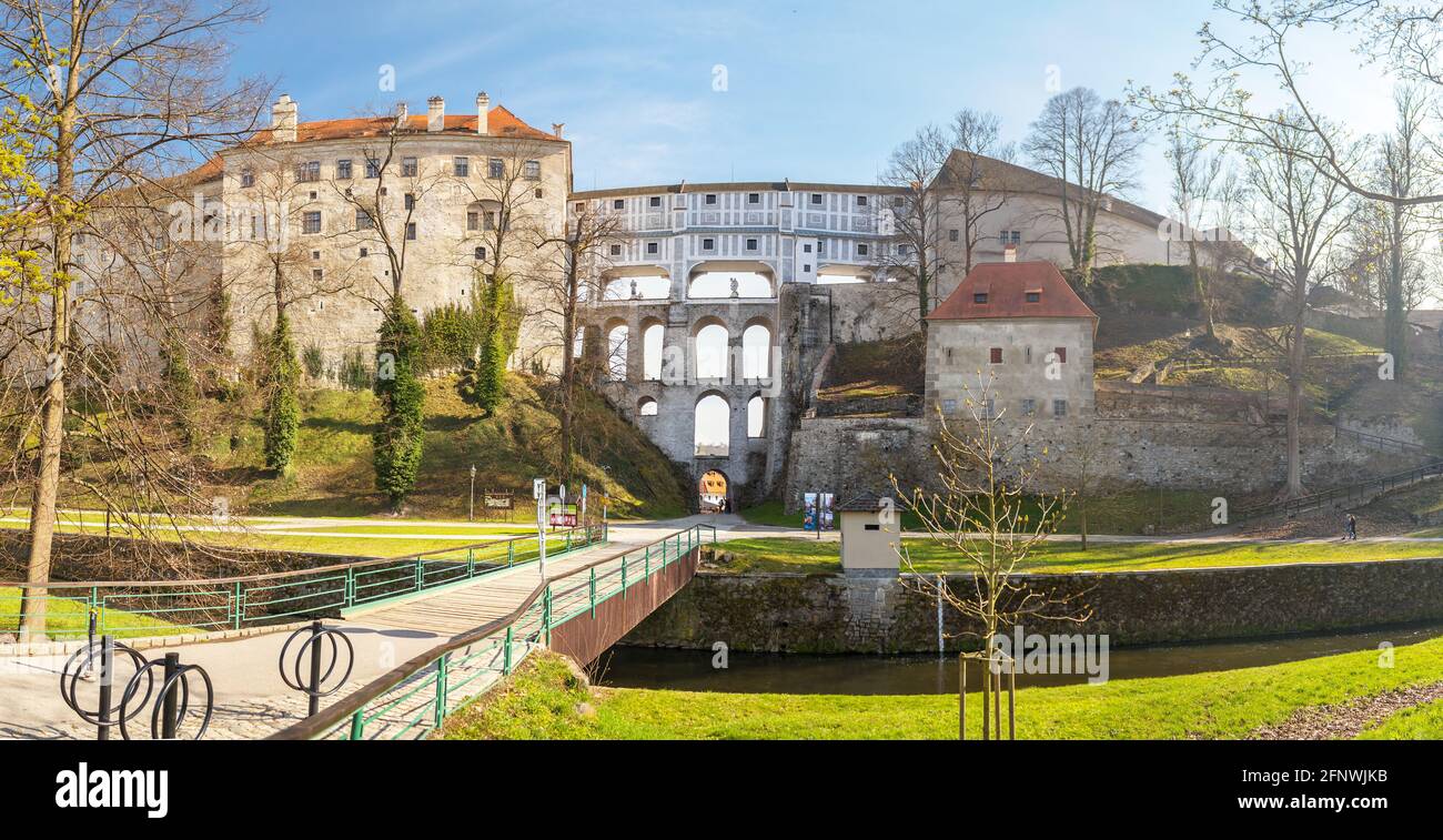 Die Tarnbrücke - Schloss Cesky Krumlov, Tschechische republik Stockfoto