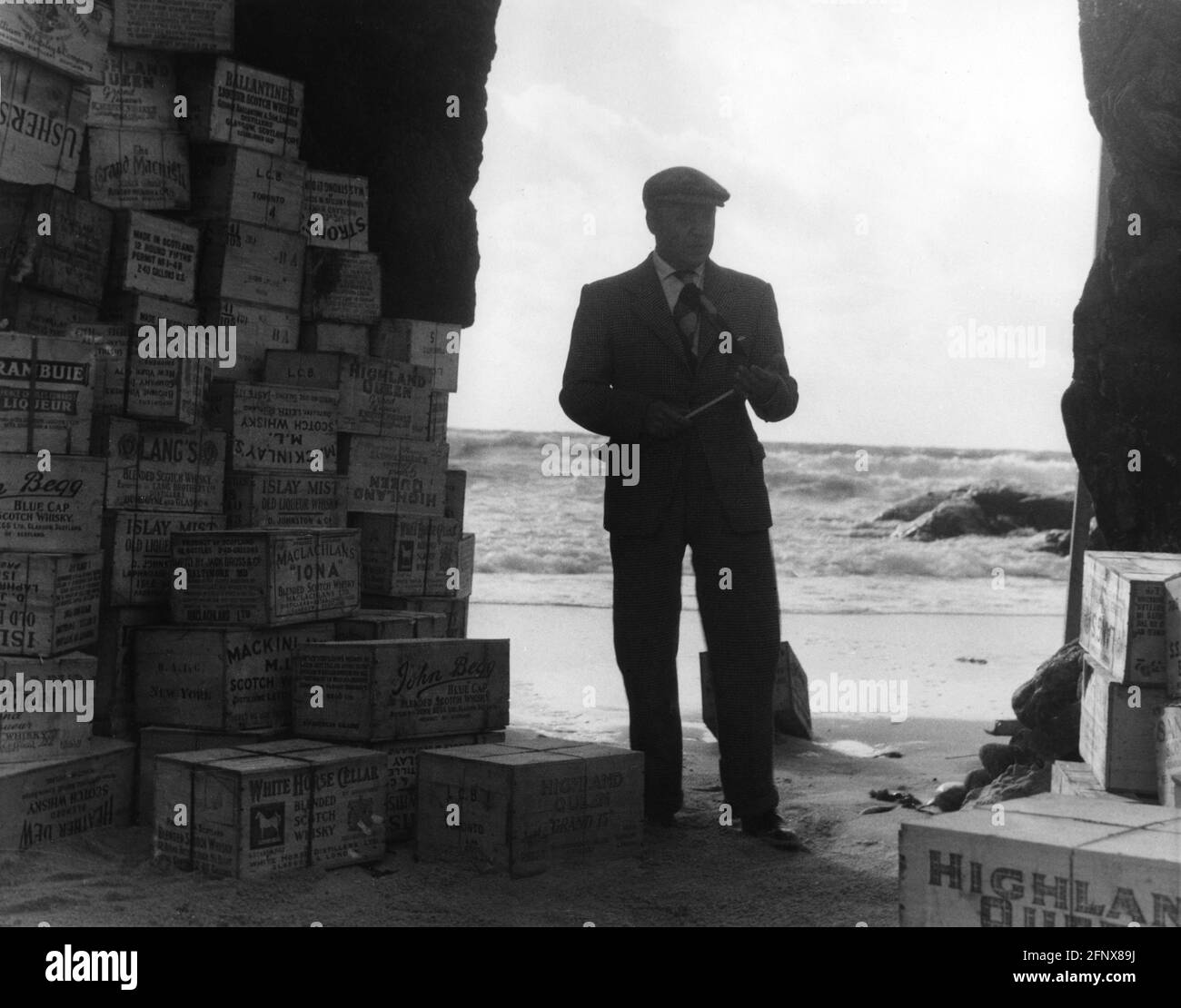 BASIL RADFORD IN WHISKY IN HÜLLE UND FÜLLE ! 1949 Regisseur ALEXANDER MACKENDRICK Roman Compton Mackenzie Drehbuch Compton Mackenzie und Angus MacPhail Produzent Michael Balcon an Ealing Studios Production / General Film Distributors (GFD) Stockfoto