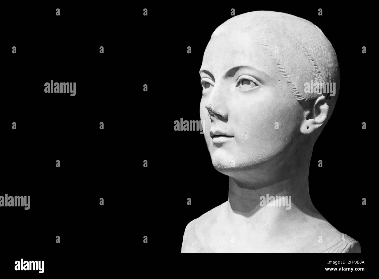 Schwarzweiß-Foto in Nahaufnahme auf Profil von Pretty Junge Gesicht der alten römischen Statue Stockfoto