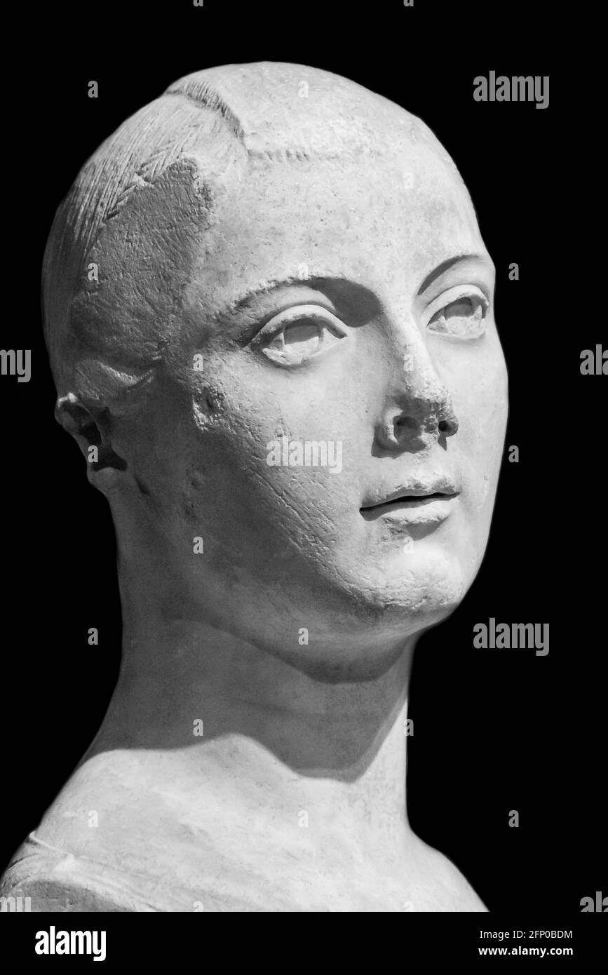 Schwarzweiß-Foto in Nahaufnahme auf hübschem Jungen-Gesicht Der alten römischen Statue Stockfoto