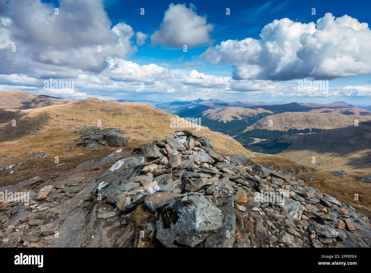 Der Gipfelsturm des munro-Berges Beinn A Chroin bei Crianlarich, Schottland Stockfoto