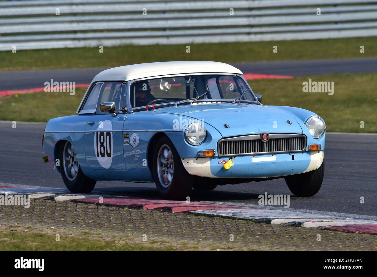 Colin Kingsnorth, MG B, Ecurie Classic Racing, Historic Sports Car Club, HSCC, Jim Russell Trophy Meeting, April 2021, Snetterton, Norfolk, Great Brit Stockfoto