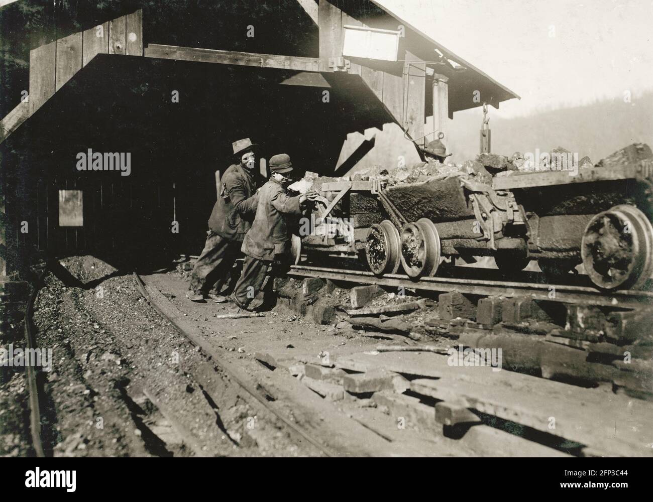 Kinderarbeit: Ein 12-14-jähriger Junge, der in einer Kohlemine in Tennessee koppelte. Foto 1910 Stockfoto