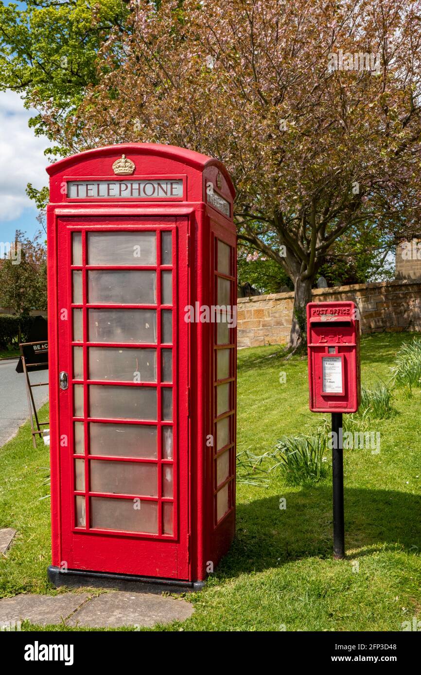 Telefon und Post Box Stockfoto