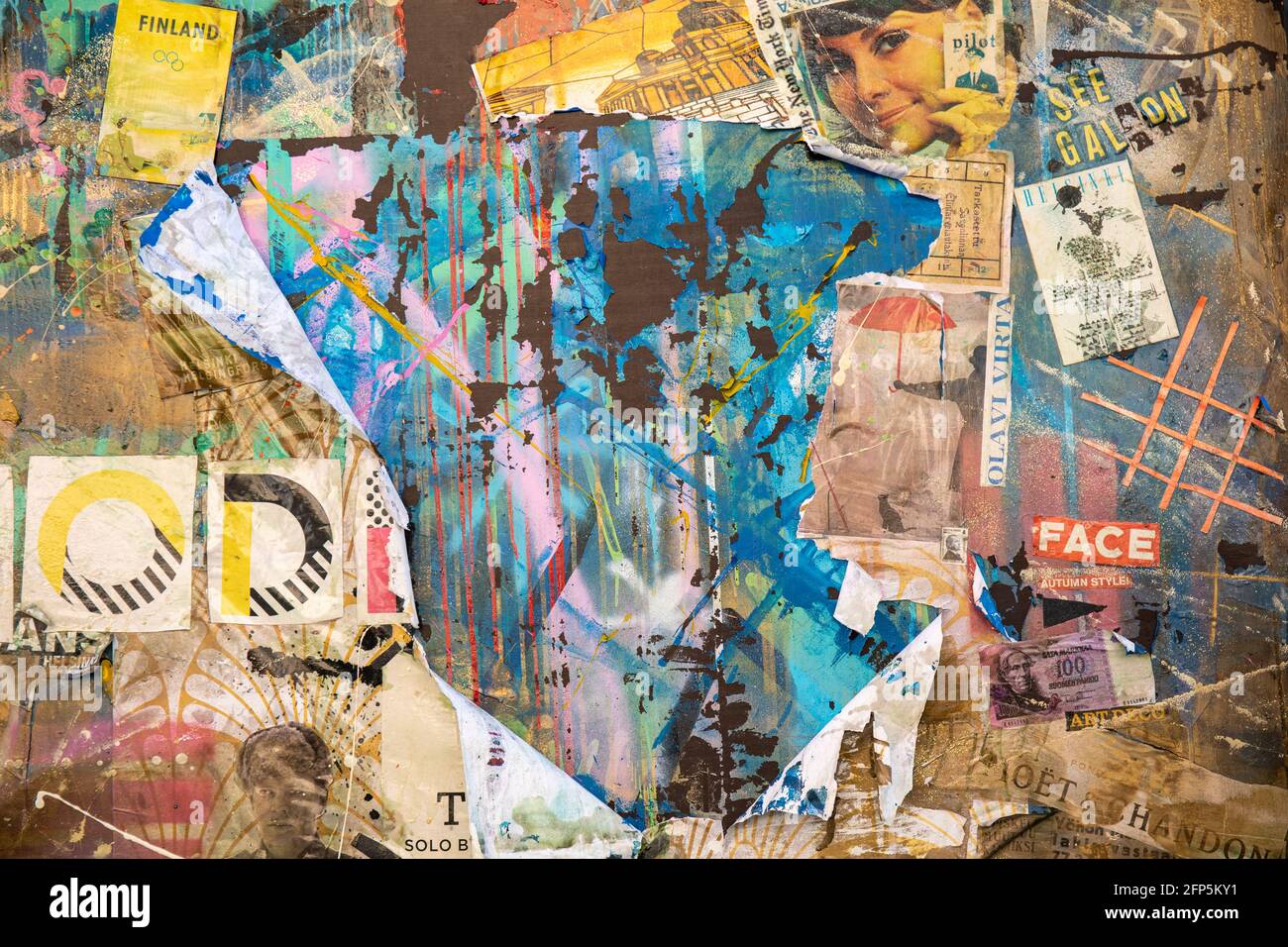 Collage-Kunst von Ale Lauraeus am Zaun der Baustelle während der Renovierung des Hotels Torni in Helsinki, Finnland Stockfoto
