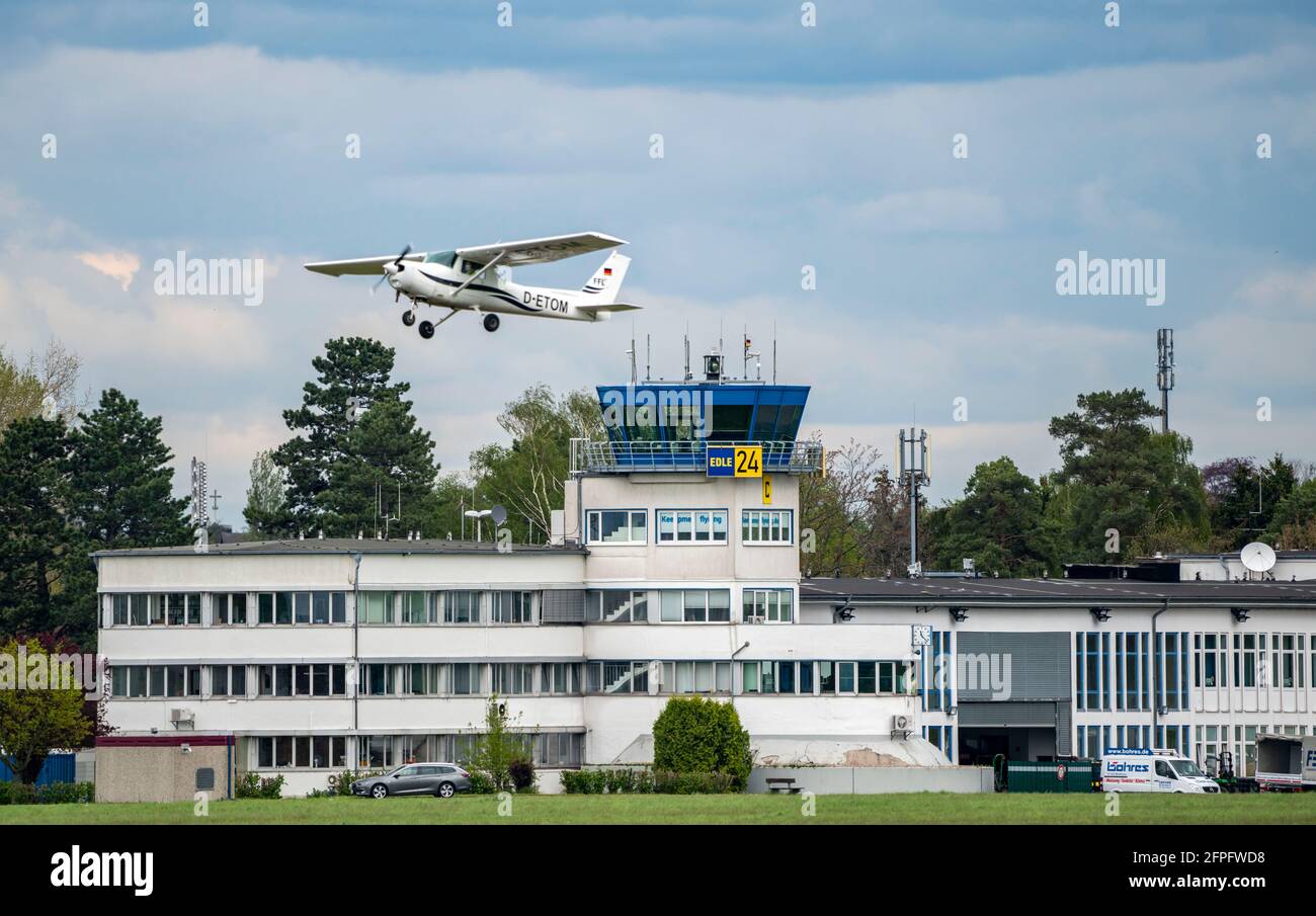 Flugplatz Mülheim-Essen, Verkehrsflugplatz im Süden von Essen und im Osten von Mülheim an der Ruhr, für Freizeit- und Businesspiloten, Hauptsitz Stockfoto