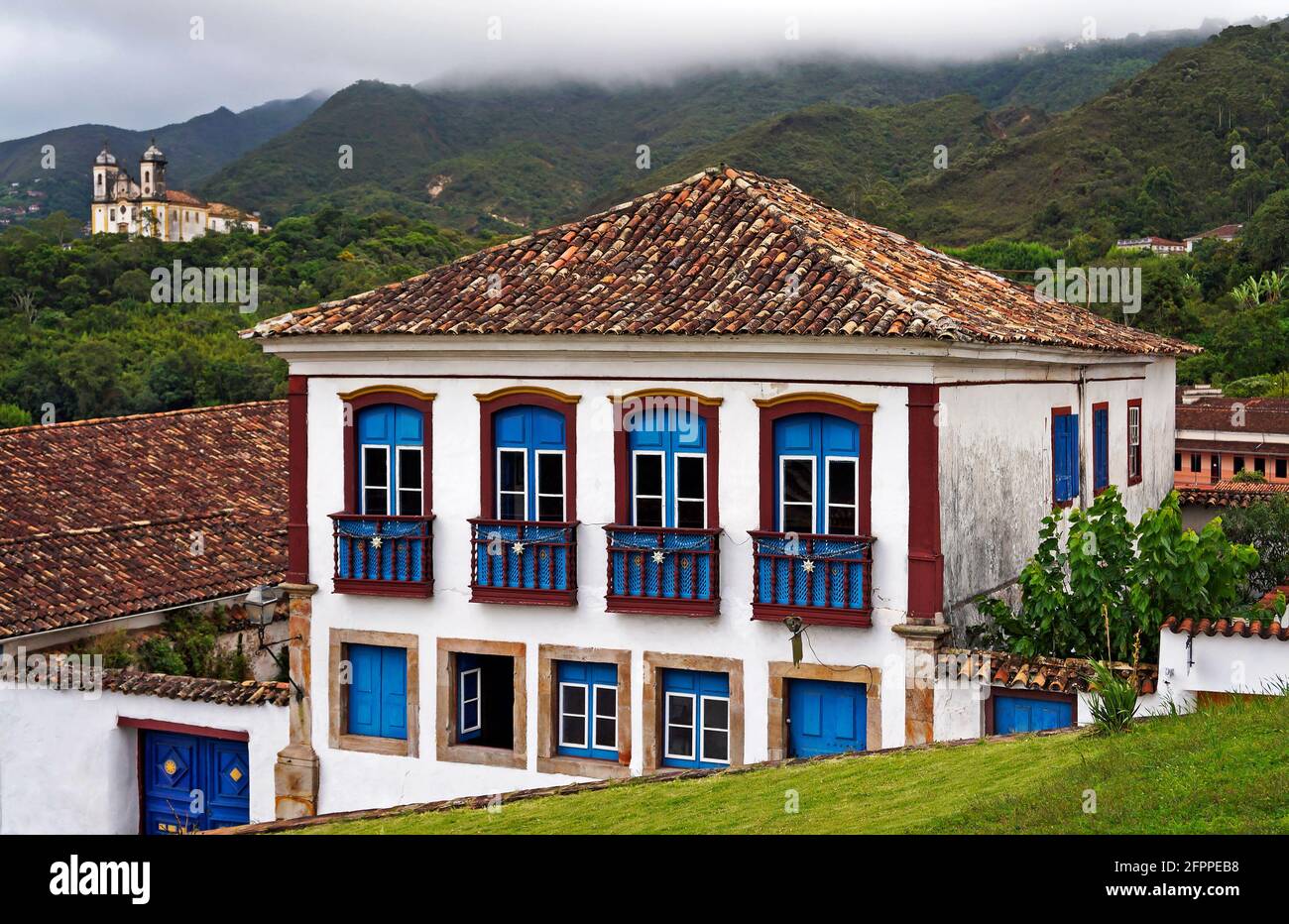 Koloniale Fassade in der historischen Stadt Ouro Preto, Minas Gerais, Brasilien Stockfoto