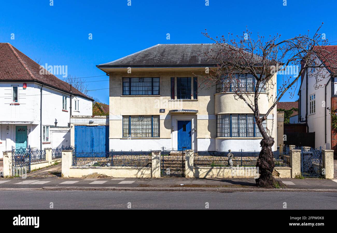 Ein zweistöckiges Einfamilienhaus, The Grove, Edgware, Middlesex, Greater London HA8, England, Großbritannien. Stockfoto