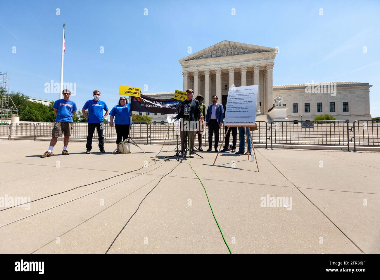 Washington, DC, USA. Mai 2021. Im Bild: Ben Cohen, Mitbegründer von Ben & Jerry's Ice Cream, spricht bei einer Veranstaltung, die ein Ende der qualifizierten Immunität für die Polizei fordert. Kredit: Allison Bailey/Alamy Live Nachrichten Stockfoto