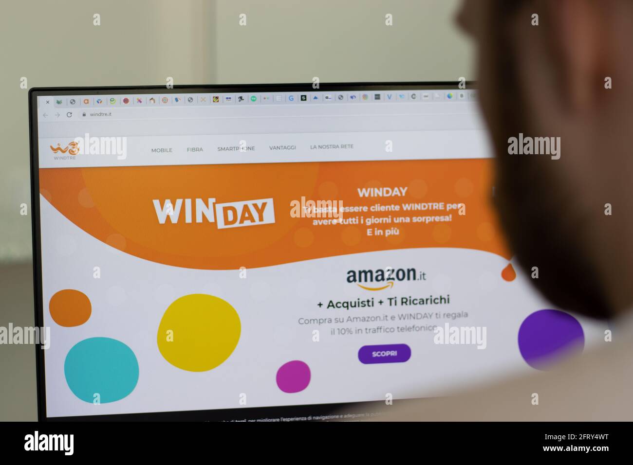 New York, USA - 1. Mai 2021: Website der Firma Wind Tre auf dem Bildschirm, illustrative redaktionelle Darstellung Stockfoto