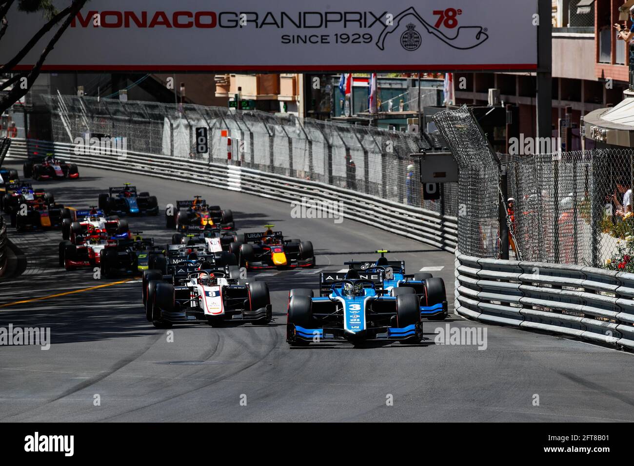 Start des ersten Rennens: 03 Zhou Guanyu (chn), UNI-Virtuosi Racing, Dallara F2, 09 Lundgaard Christian (dnk), ART Grand Prix, Dallara F2, 04 Drugovich Feliste (BRA), UNI-Virtuosi Racing, Dallara F2, Action während der FIA Formel 2 Meisterschaft 2021 in Monaco vom 21. Bis 23. Mai - Foto Florent Gooden / DPPI / LiveMedia Stockfoto