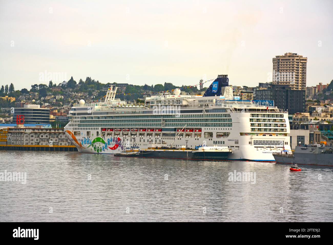 Kreuzfahrt-Schiff - Norwegian Pearl in Seattle WA Stockfoto