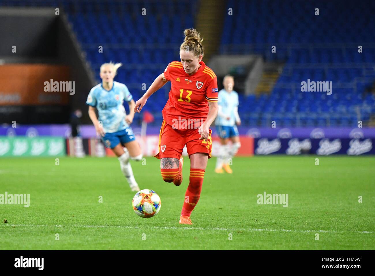 Cardiff, Wales. 27. Oktober 2020. Rachel Rowe von Wales Women während des UEFA Women's European Championship 2020 Qualifying Group C-Spiels zwischen Wales Women und Norway Women am 27. Oktober 2020 im Cardiff City Stadium in Cardiff, Wales, Großbritannien. Quelle: Duncan Thomas/Majestic Media. Stockfoto