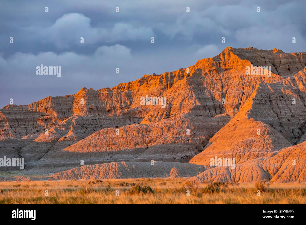 Sonnenaufgang über den Formationen des Toadstool Geologic Park, Oglala National Grassland, Nebraska, USA Stockfoto