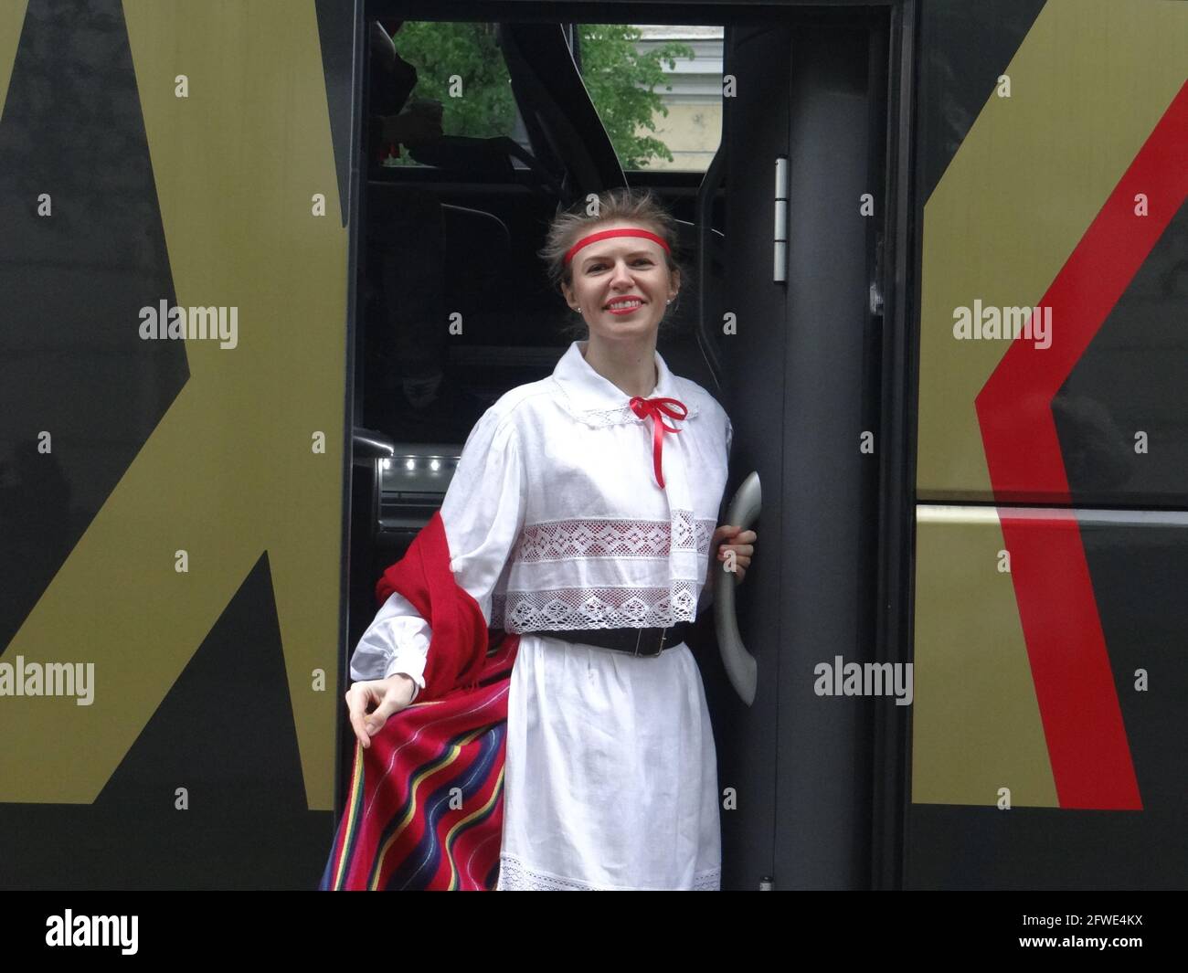 Der neue Stadtverkehr mit innovativen Technologien und Ökosystemen aus aller Welt wird vom Stadtgouverneur Alexander Beglov auf dem Manezhnaya-Platz in St. Petersburg, Russland, ausgestellt und gesehen Stockfoto