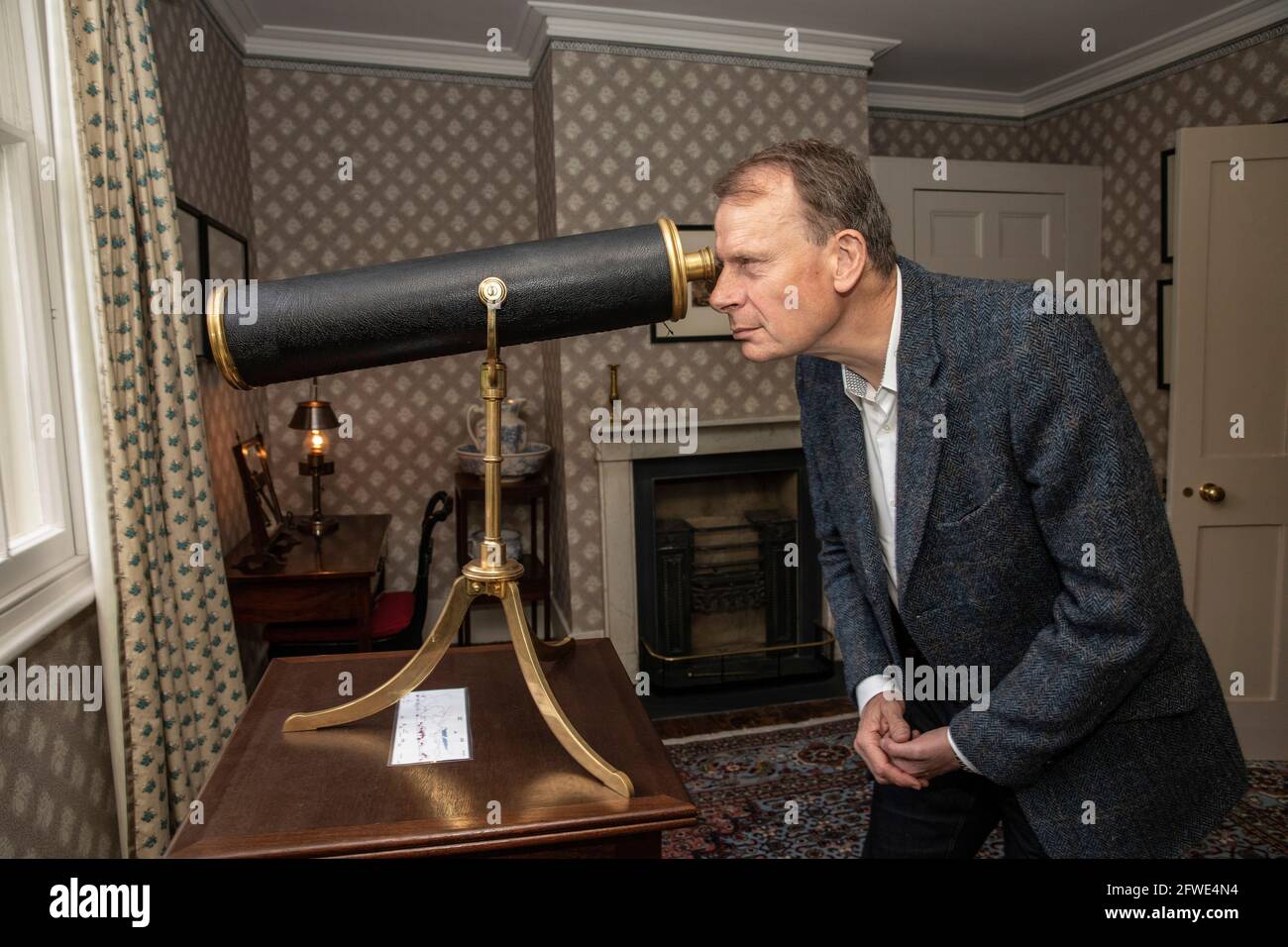 Andrew Marr eröffnet bahnbrechende Ausstellung im Haus von J W M Turner, Sandycoombe Road, St Margarets, Twickenham, England, VEREINIGTES KÖNIGREICH Stockfoto