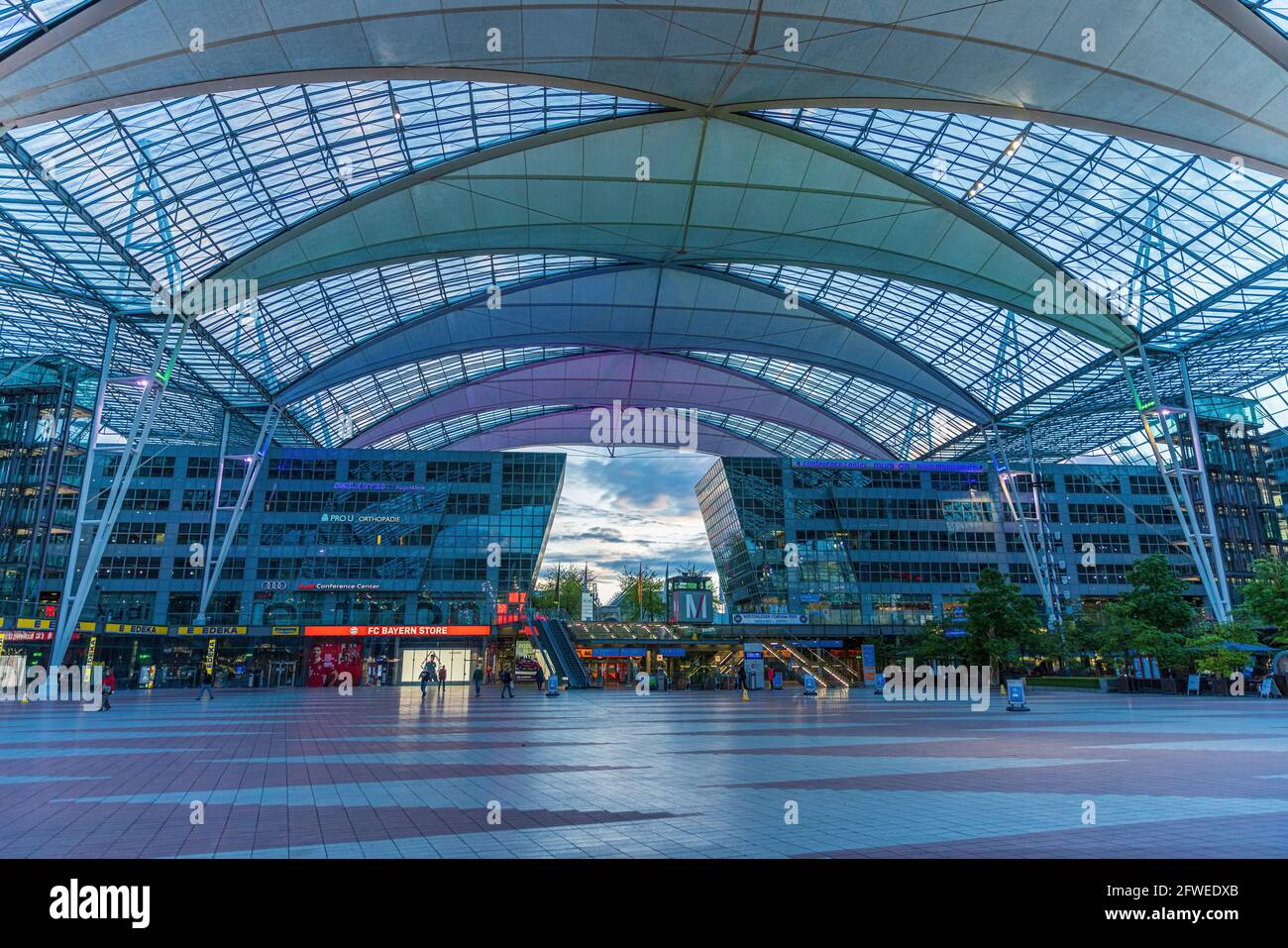 Halle Des Internationalen Flughafens München Stockfoto