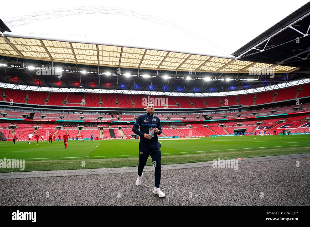 Binfield-Joint-Manager Carl Withers vor dem Finale der Buildbase FA Vase 2020/21 im Wembley Stadium, London. Bilddatum: Samstag, 22. Mai 2021. Stockfoto