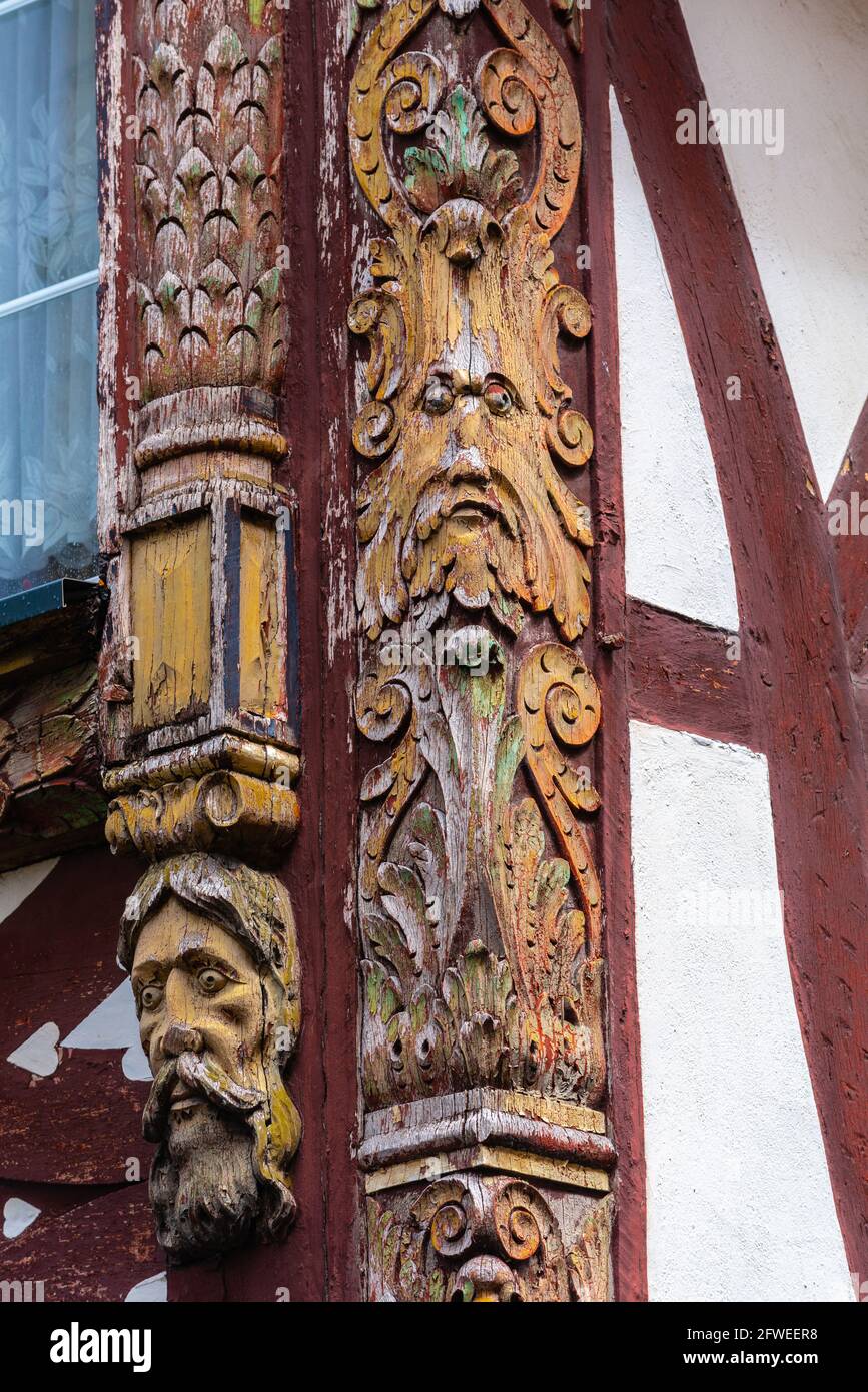 Detail eines Fachwerkhauses in der mittelalterlichen Altstadt von Boppard, Rheintal, UNESCO-Weltkulturerbe, Rheinland-Pfalz, Deutschland Stockfoto