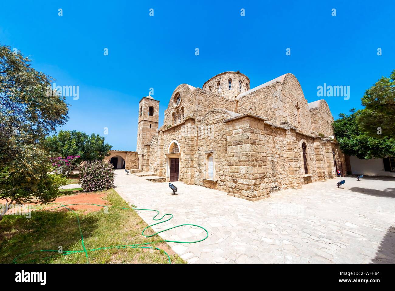 Apostel-Barnabas-Kloster, Zypern, weit abgewinkelte Aufnahme Stockfoto