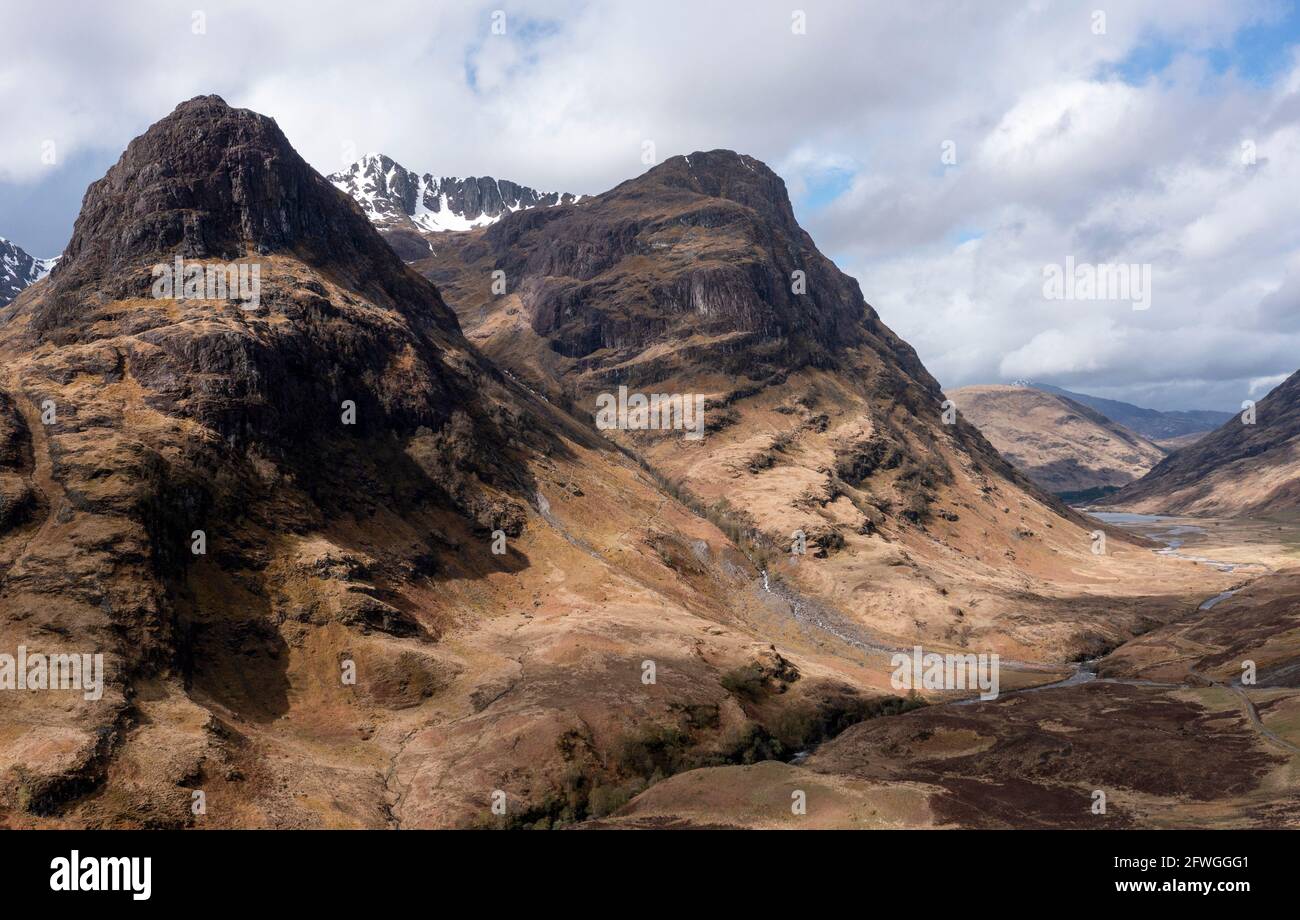 Die drei Schwestern von glencoe schottland mit loch achtriochtan in Die Entfernung Stockfoto