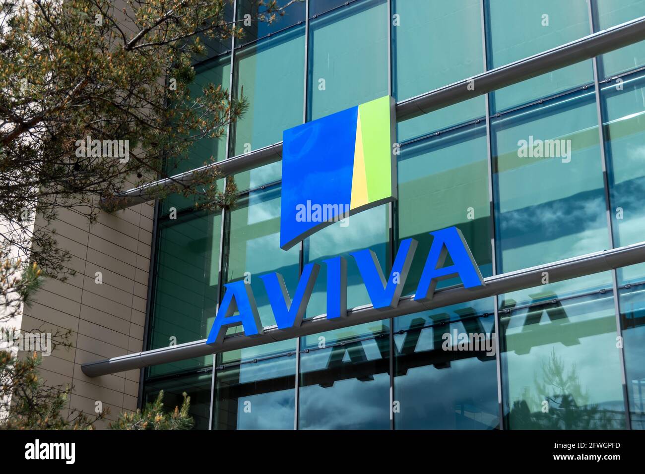 Schild vor dem Gebäude, in dem sich der Sitz der Versicherung befindet Firma Aviva Frankreich Stockfoto
