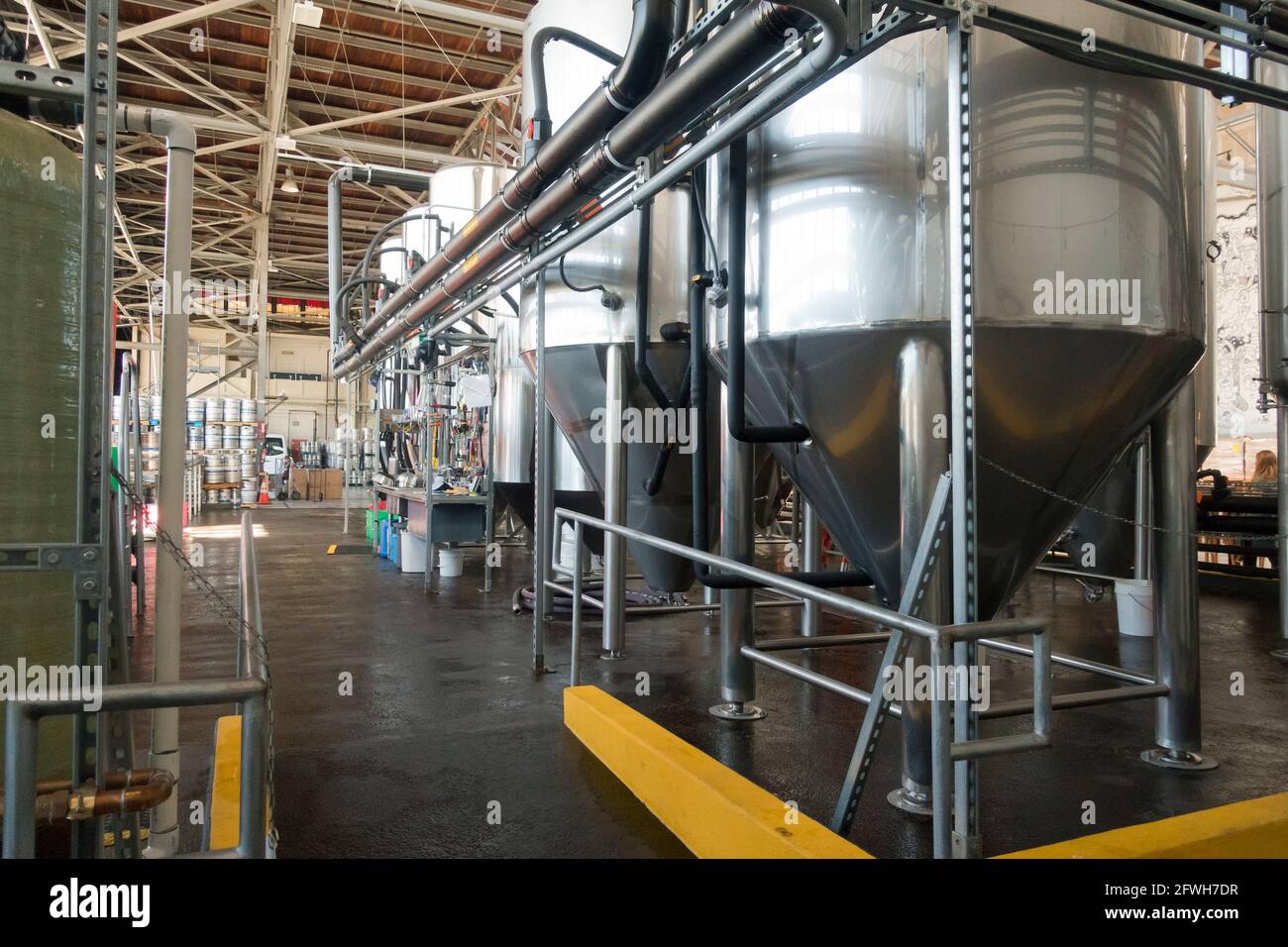 Biergrubensachen in einer Mikrobrauerei (Craft Brewery) - USA Stockfoto