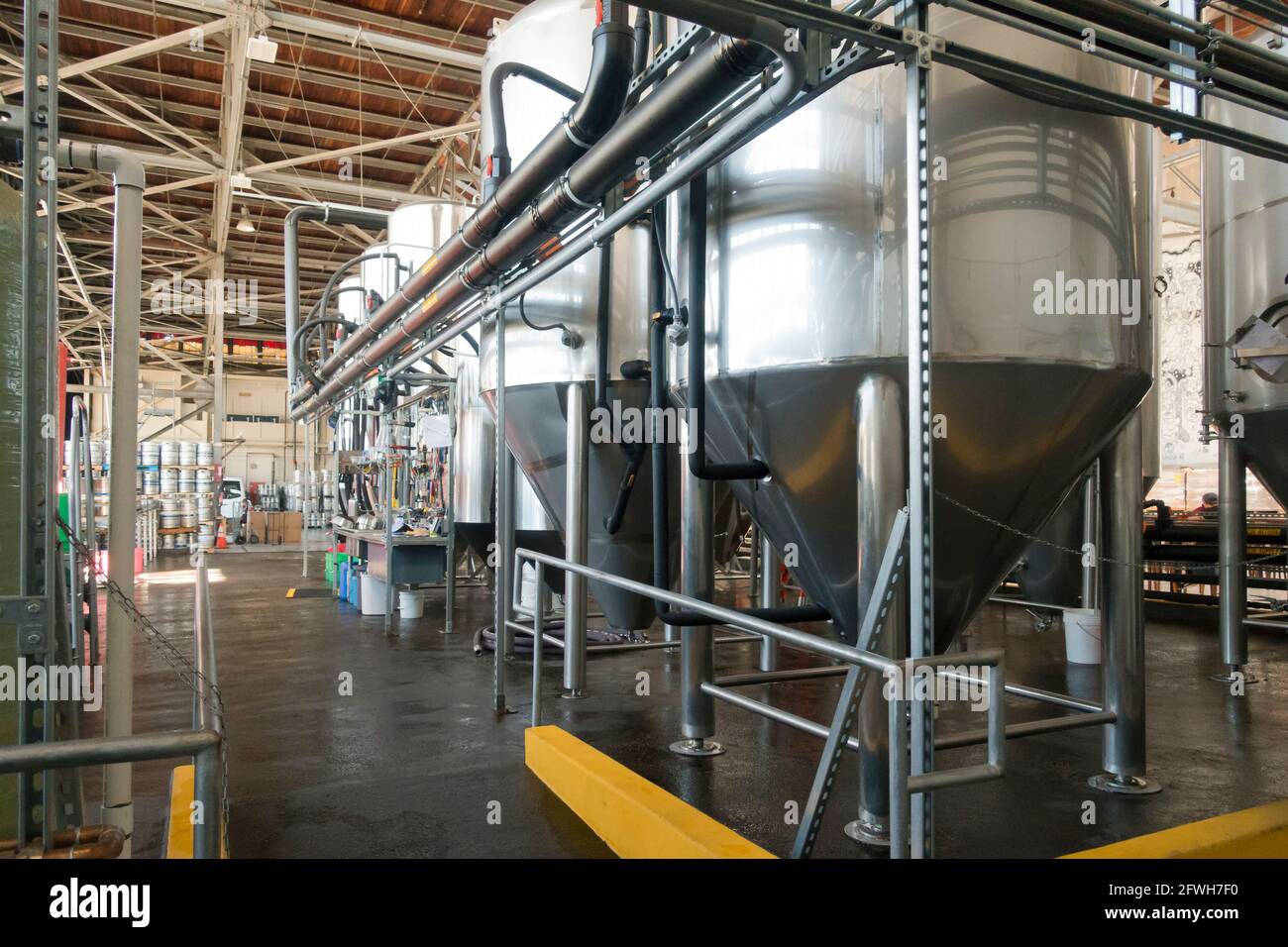 Biergrubensachen in einer Mikrobrauerei (Craft Brewery) - USA Stockfoto