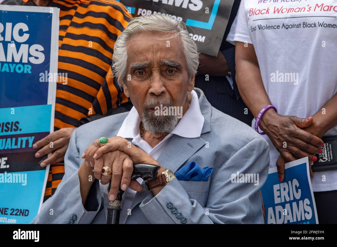 New York, Usa. Mai 2021. Der ehemalige US-Kongressabgeordnete Charles Rangel nimmt an einer „Fathers in Harlem“-Kundgebung zur Unterstützung der Bürgermeisterkampagne von Eric Adams in Harlem Teil. Kredit: SOPA Images Limited/Alamy Live Nachrichten Stockfoto