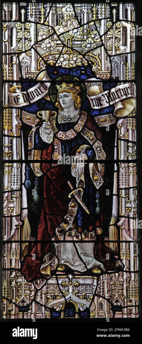 Buntglasfenster von Percy Bacon & Brothers mit Darstellung von König Edward dem Märtyrer, Lady St. Mary Church, Wareham, Dorset Stockfoto