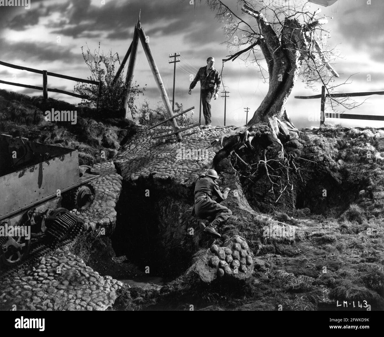 MICHAEL REDGRAVE IN THE CAPTIVE HEART 1946 REGISSEUR BASIL DEARDEN Originalgeschichte Patrick Kirwan Drehbuch Angus MacPhail und Guy Morgan Art Direction Michael Relph Produzent Michael Balcon Ealing Studios / Eagle-Lion Distributors Limited Stockfoto