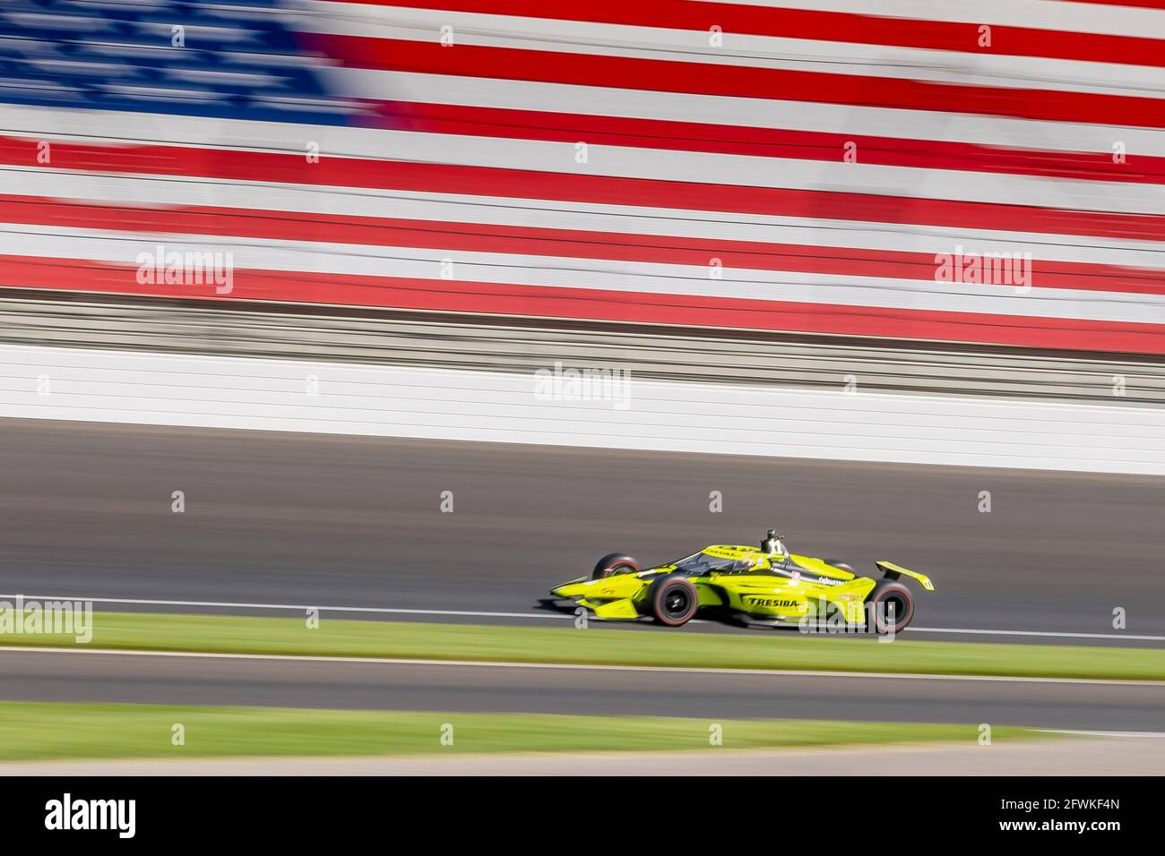 Indianapolis, Indiana, USA. Mai 2021. CHARLIE KIMBALL (11) aus den Vereinigten Staaten übt sich beim 105. Lauf der Indianapolis 500 auf dem Indianapolis Motor Speedway in Indianapolis, Indiana. Kredit: Brian Spurlock Grindstone Medien/ASP/ZUMA Wire/Alamy Live Nachrichten Stockfoto