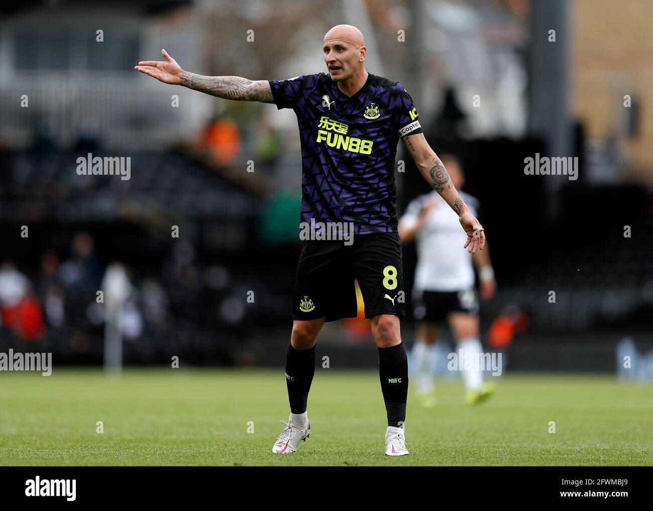 Craven Cottage, London, Großbritannien. Mai 2021. English Premier League Football, Fulham versus Newcastle United; Jonjo Shelvey of Newcastle United Credit: Action Plus Sports/Alamy Live News Stockfoto