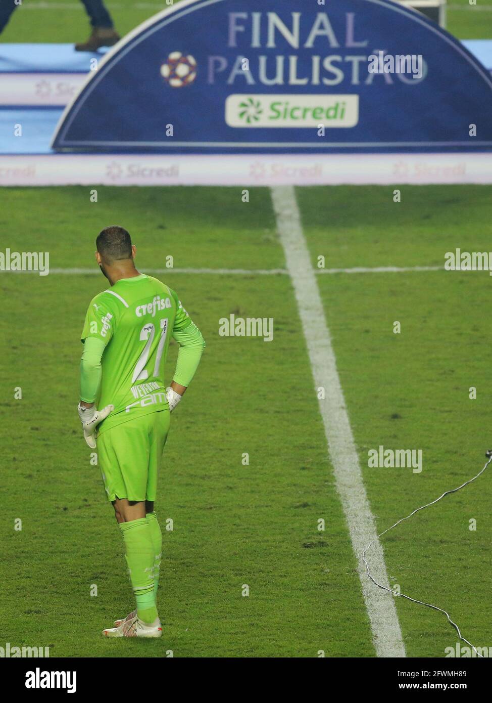 Fussball Paulista Meisterschaft Finale Sao Paulo Gegen Palmeiras Estadio Morumbi Sao Paulo Brasilien 23 Mai 2021 Palmeiras Weverton Sieht Nach Dem Spiel Reuters Carla Carniel Niedergeschlagen Aus Stockfotografie Alamy