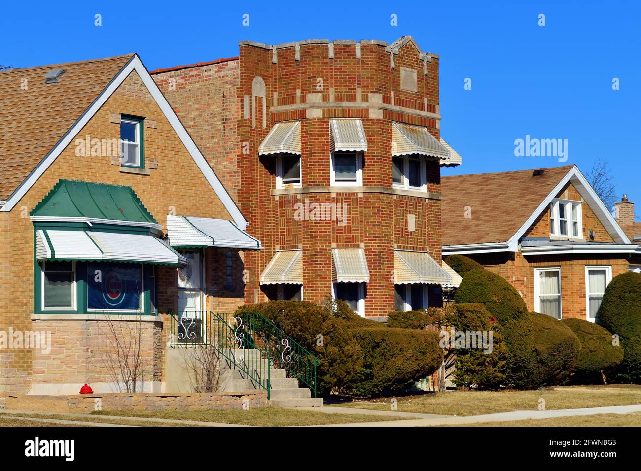 Chicago, Illinois, USA. Vielfalt der Architektur und die Struktur der Stile in die Anzeige in der ordentlich und gehobenen Jefferson Park Nachbarschaft. Stockfoto