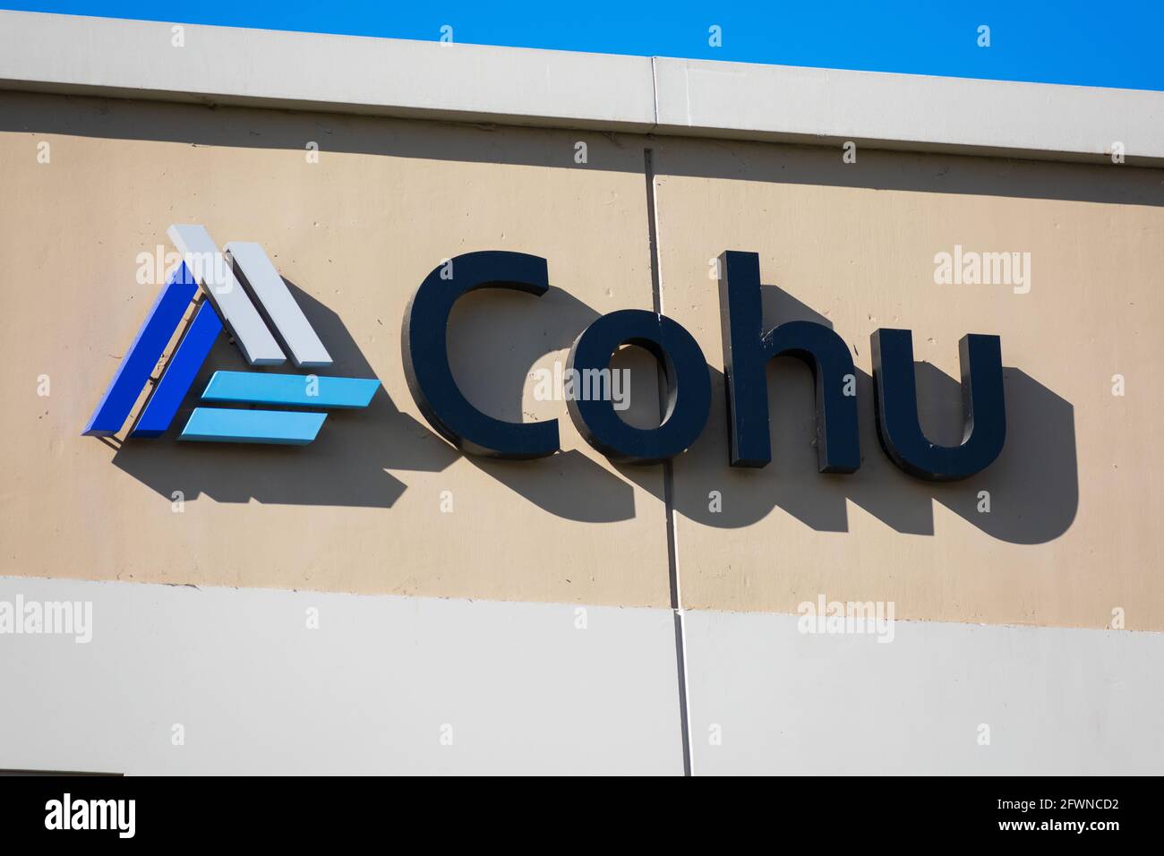 Cohu-Schild an der Fassade des Hauptgebäudes. Cohu ist ein weltweit führender Anbieter von Test- und Handhabungsgeräten für Halbleiter - Milpitas, Kalifornien, USA - 202 Stockfoto