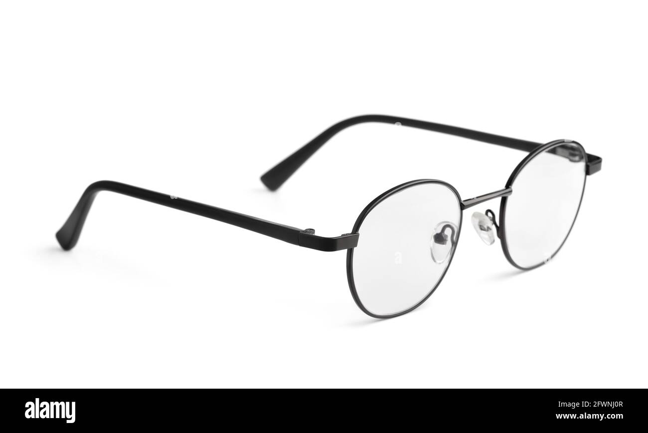 Klassische Brillen mit schwarzem Metallrahmen isoliert auf Weiß Stockfoto