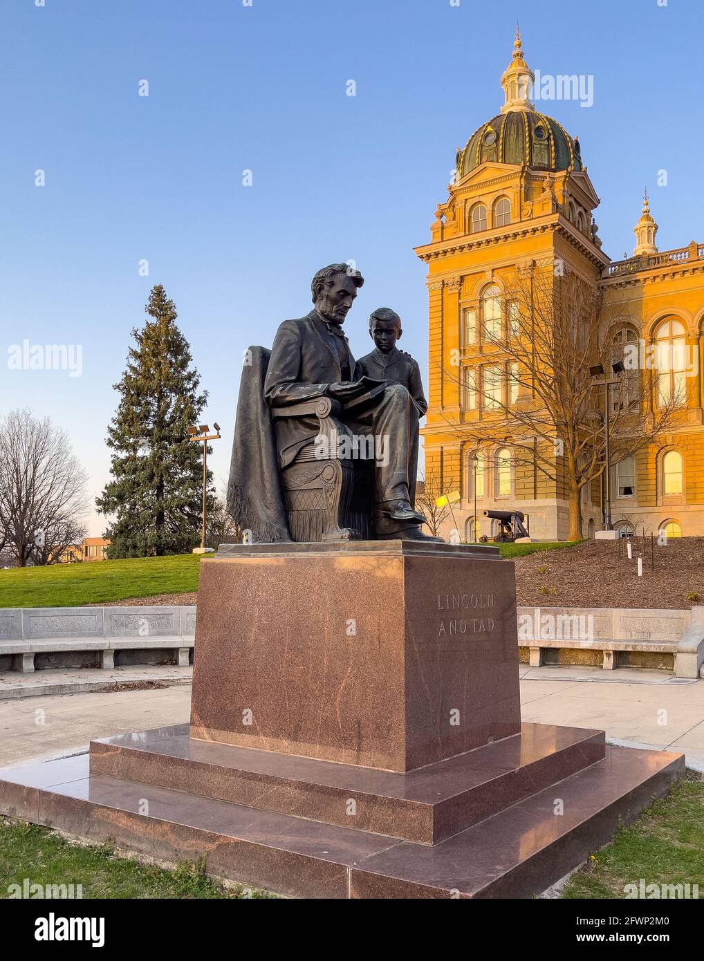 Statue von Abraham und Tad Lincoln im Bundesstaat Iowa Capitol in des Moines Stockfoto
