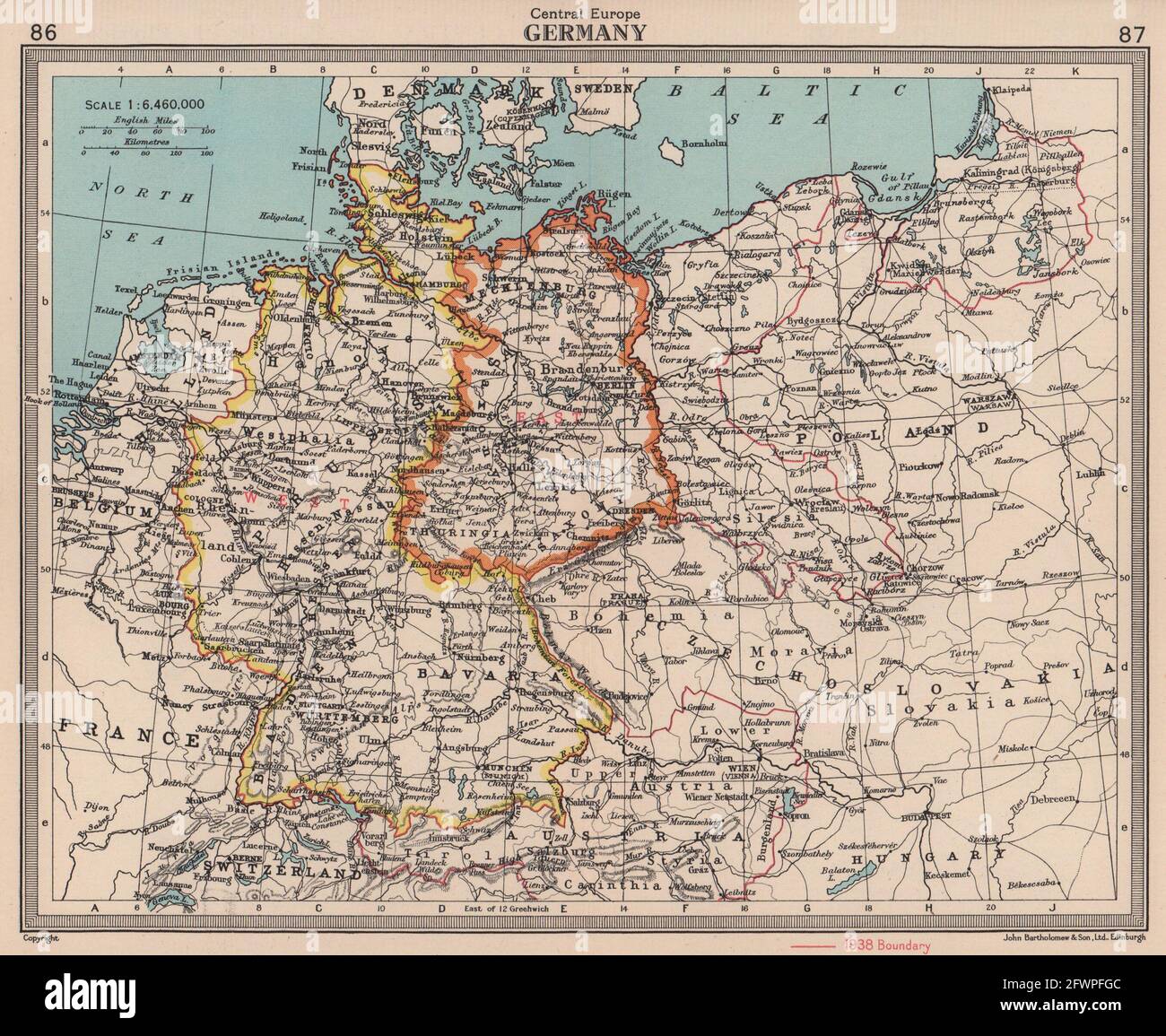 West- Und Ostdeutschland. 1938 Ränder in rot. BARTHOLOMEW 1949 alte Jahrgangskarte Stockfoto