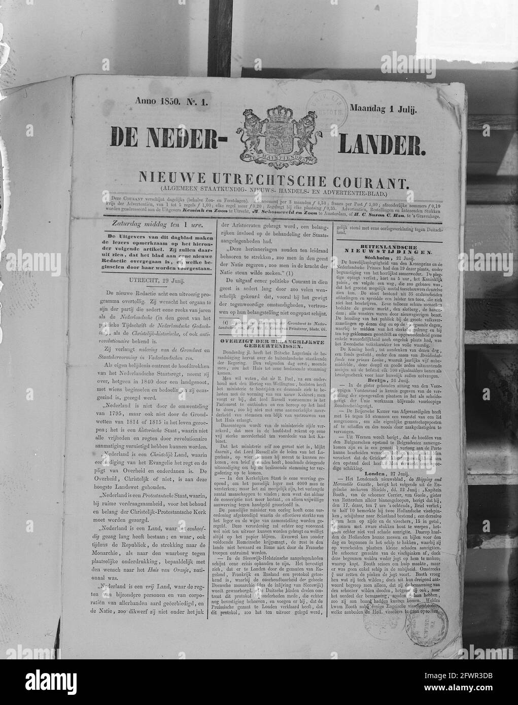 Courant De Nederlander oder Nieuwe Utrechtse Courant, 1. Juli 1850, 23. Juni 1950, Zeitungen, Niederlande, 20. Jahrhundert Presseagentur Foto, Nachrichten zu erinnern, Dokumentarfilm, historische Fotografie 1945-1990, visuelle Geschichten, Menschliche Geschichte des zwanzigsten Jahrhunderts, Momente in der Zeit festzuhalten Stockfoto